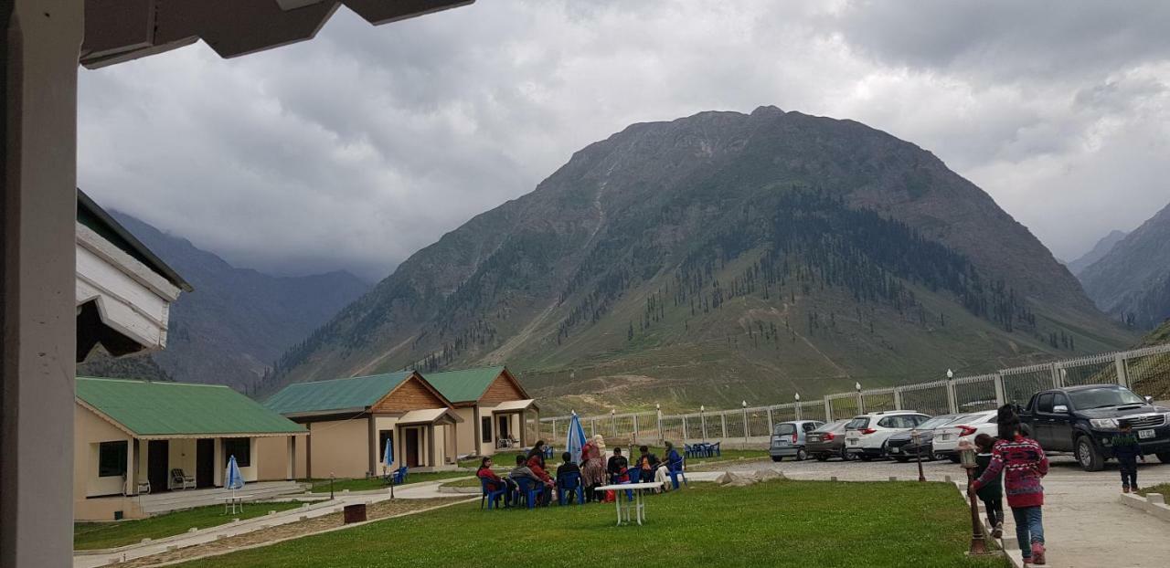 Pine Top Hotels Naran Exterior foto